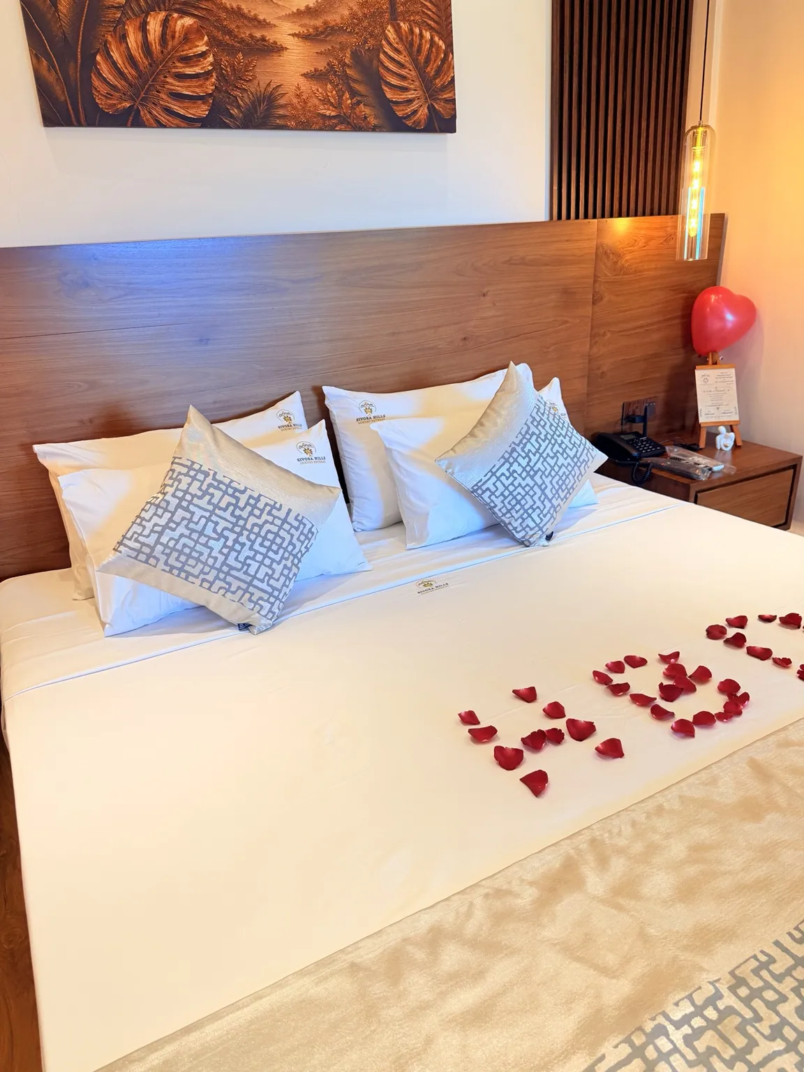 Sivora Hills honeymoon & romance photograph